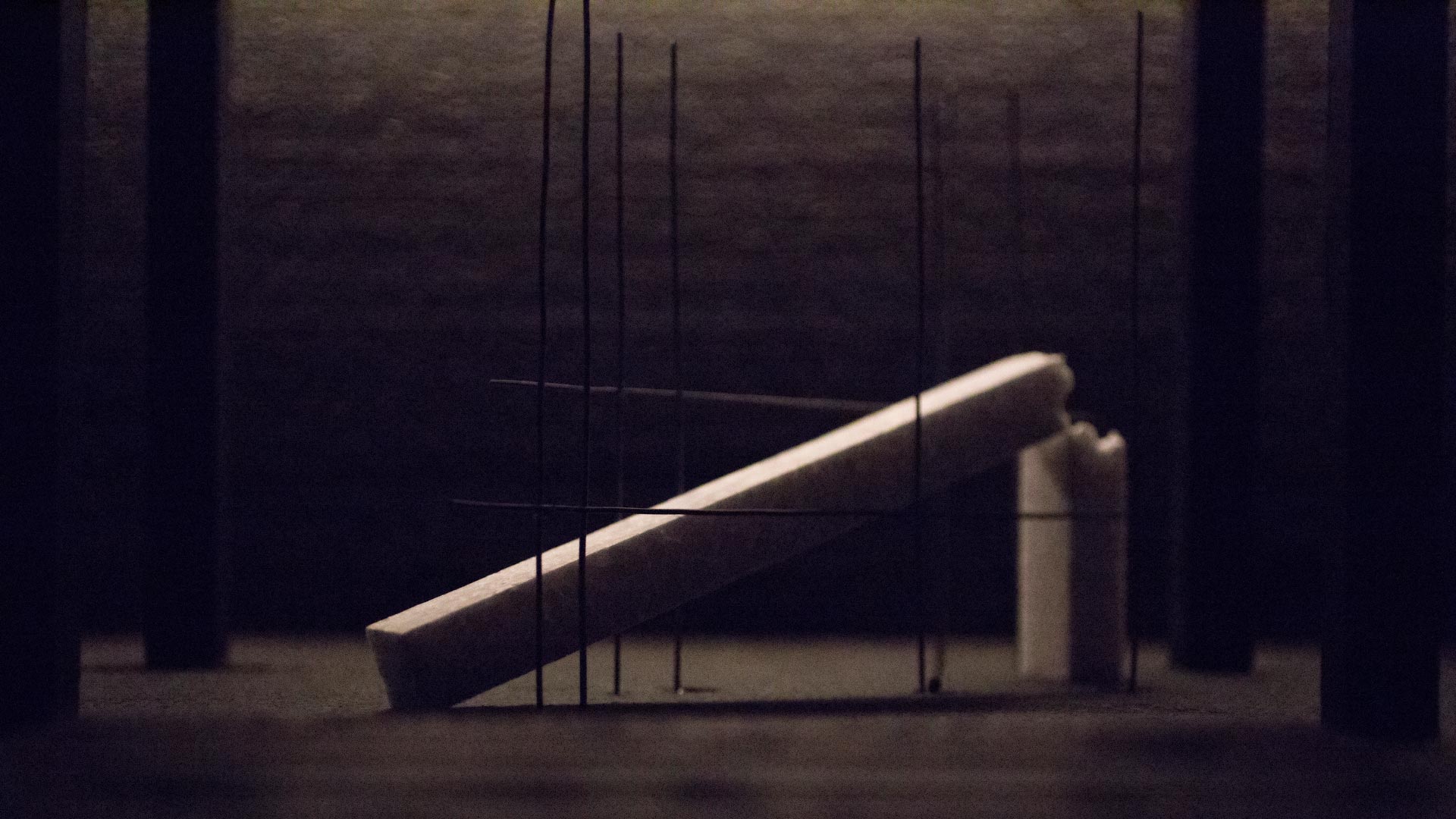 BÜHNENBILD SPIEGELGRUND – EINE OPER VON PETER ANDROSCH<br>
OÖ ERSTAUFFÜHRUNG – BRUCKNERFEST 2013, TABAKFABRIK LINZ